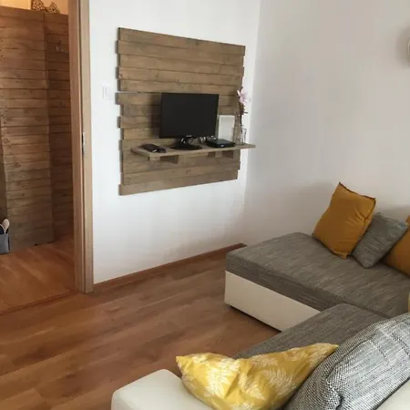 Deli Oldal Vendeghaz * Eger